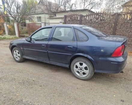 Синий Опель Вектра, объемом двигателя 1.8 л и пробегом 364 тыс. км за 1450 $, фото 3 на Automoto.ua