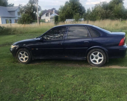 Синій Опель Вектра, об'ємом двигуна 1.8 л та пробігом 200 тис. км за 3200 $, фото 4 на Automoto.ua