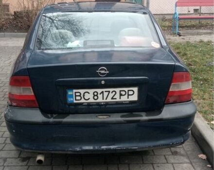 Синий Опель Вектра, объемом двигателя 1.8 л и пробегом 350 тыс. км за 1500 $, фото 3 на Automoto.ua