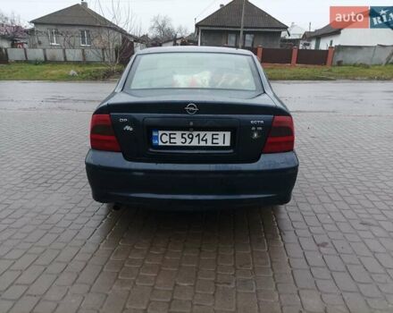 Синий Опель Вектра, объемом двигателя 1.8 л и пробегом 388 тыс. км за 2000 $, фото 2 на Automoto.ua