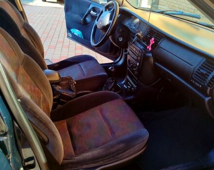 Синий Опель Вектра, объемом двигателя 1.6 л и пробегом 0 тыс. км за 2500 $, фото 7 на Automoto.ua