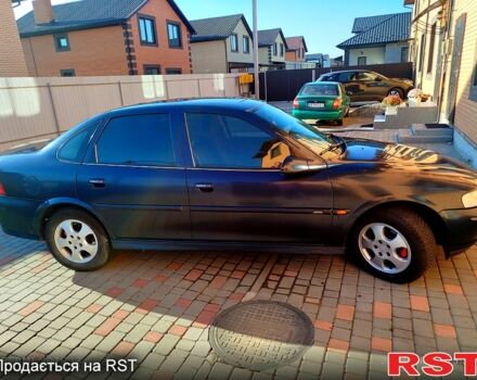 Синий Опель Вектра, объемом двигателя 1.6 л и пробегом 0 тыс. км за 2500 $, фото 3 на Automoto.ua