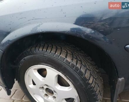 Синий Опель Вектра, объемом двигателя 1.8 л и пробегом 388 тыс. км за 2000 $, фото 6 на Automoto.ua