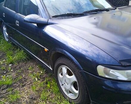 Синий Опель Вектра, объемом двигателя 1.6 л и пробегом 350 тыс. км за 2500 $, фото 2 на Automoto.ua