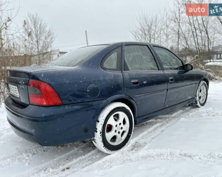 Синий Опель Вектра, объемом двигателя 1.6 л и пробегом 225 тыс. км за 2999 $, фото 2 на Automoto.ua