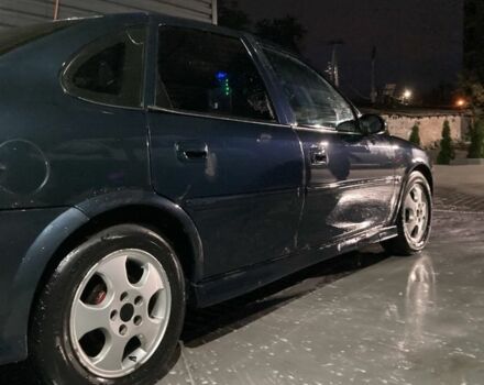 Синій Опель Вектра, об'ємом двигуна 2 л та пробігом 470 тис. км за 2200 $, фото 4 на Automoto.ua