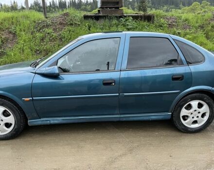 Синий Опель Вектра, объемом двигателя 1.6 л и пробегом 328 тыс. км за 1900 $, фото 1 на Automoto.ua