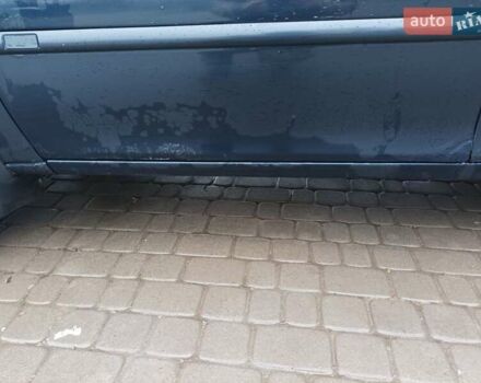 Синий Опель Вектра, объемом двигателя 1.8 л и пробегом 388 тыс. км за 2000 $, фото 5 на Automoto.ua