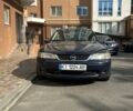 Синий Опель Вектра, объемом двигателя 1.8 л и пробегом 300 тыс. км за 2800 $, фото 1 на Automoto.ua