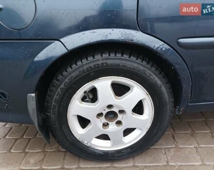 Синий Опель Вектра, объемом двигателя 1.8 л и пробегом 388 тыс. км за 2000 $, фото 8 на Automoto.ua