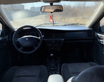 Синий Опель Вектра, объемом двигателя 1.6 л и пробегом 228 тыс. км за 2600 $, фото 5 на Automoto.ua