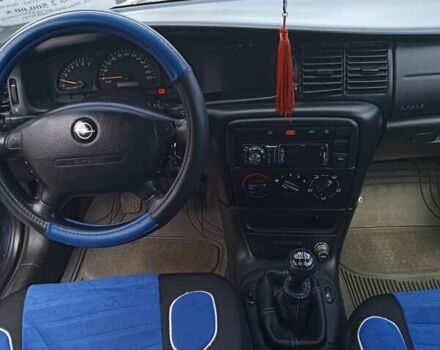 Синий Опель Вектра, объемом двигателя 1.6 л и пробегом 350 тыс. км за 2500 $, фото 1 на Automoto.ua