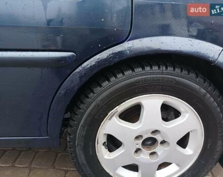 Синий Опель Вектра, объемом двигателя 1.8 л и пробегом 388 тыс. км за 2000 $, фото 7 на Automoto.ua