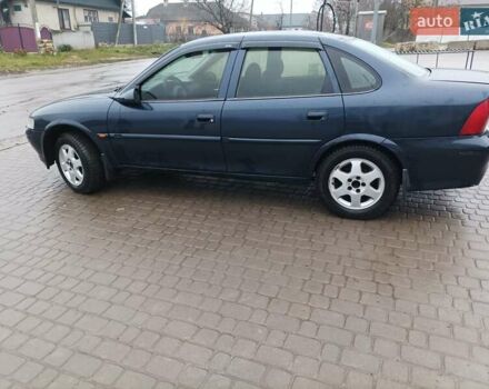 Синий Опель Вектра, объемом двигателя 1.8 л и пробегом 388 тыс. км за 2000 $, фото 4 на Automoto.ua