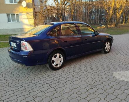 Синий Опель Вектра, объемом двигателя 1.8 л и пробегом 226 тыс. км за 2650 $, фото 14 на Automoto.ua