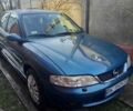 Синий Опель Вектра, объемом двигателя 1.8 л и пробегом 284 тыс. км за 3500 $, фото 1 на Automoto.ua