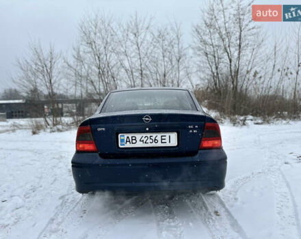 Синий Опель Вектра, объемом двигателя 1.6 л и пробегом 225 тыс. км за 2999 $, фото 7 на Automoto.ua