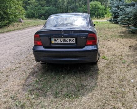 Синий Опель Вектра, объемом двигателя 1 л и пробегом 200 тыс. км за 1453 $, фото 2 на Automoto.ua