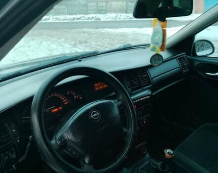 Синій Опель Вектра, об'ємом двигуна 2 л та пробігом 347 тис. км за 2700 $, фото 7 на Automoto.ua