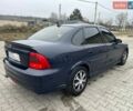Синий Опель Вектра, объемом двигателя 1.8 л и пробегом 333 тыс. км за 3750 $, фото 2 на Automoto.ua