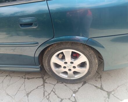 Синий Опель Вектра, объемом двигателя 1.6 л и пробегом 345 тыс. км за 2600 $, фото 1 на Automoto.ua