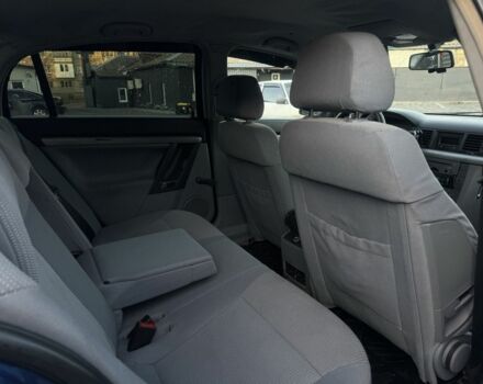 Синій Опель Вектра, об'ємом двигуна 1.8 л та пробігом 395 тис. км за 2250 $, фото 4 на Automoto.ua