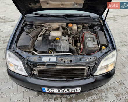 Синий Опель Вектра, объемом двигателя 2 л и пробегом 364 тыс. км за 2999 $, фото 37 на Automoto.ua