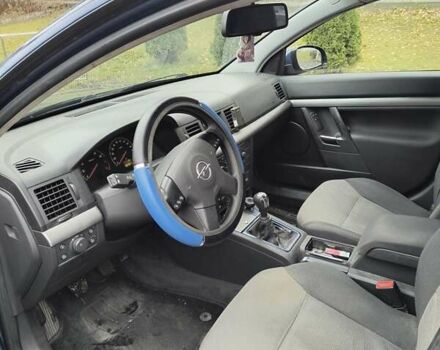 Синий Опель Вектра, объемом двигателя 1.8 л и пробегом 192 тыс. км за 3800 $, фото 12 на Automoto.ua