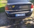 Синий Опель Вектра, объемом двигателя 2.2 л и пробегом 325 тыс. км за 3200 $, фото 6 на Automoto.ua