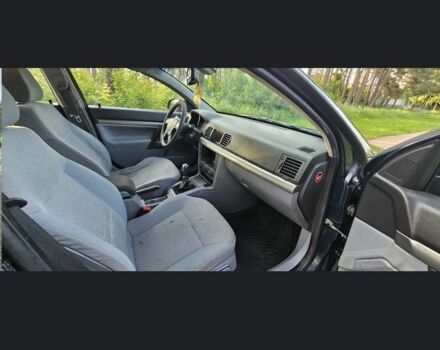 Синій Опель Вектра, об'ємом двигуна 2 л та пробігом 304 тис. км за 2200 $, фото 8 на Automoto.ua