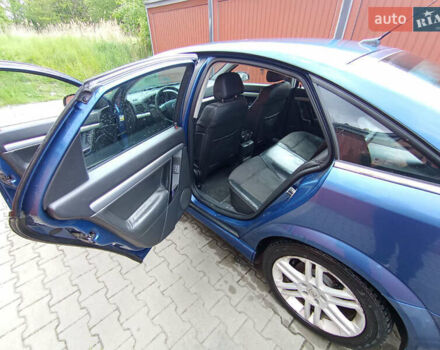 Синий Опель Вектра, объемом двигателя 2.2 л и пробегом 260 тыс. км за 3700 $, фото 7 на Automoto.ua