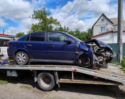 Синий Опель Вектра, объемом двигателя 2 л и пробегом 300 тыс. км за 1300 $, фото 7 на Automoto.ua