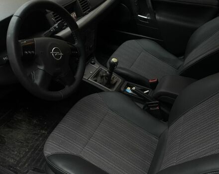 Синий Опель Вектра, объемом двигателя 1.8 л и пробегом 333 тыс. км за 3300 $, фото 5 на Automoto.ua