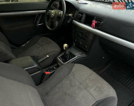 Синій Опель Вектра, об'ємом двигуна 2 л та пробігом 350 тис. км за 2550 $, фото 7 на Automoto.ua