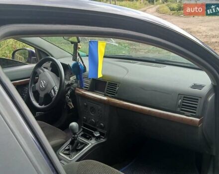 Синий Опель Вектра, объемом двигателя 2.2 л и пробегом 300 тыс. км за 3000 $, фото 5 на Automoto.ua