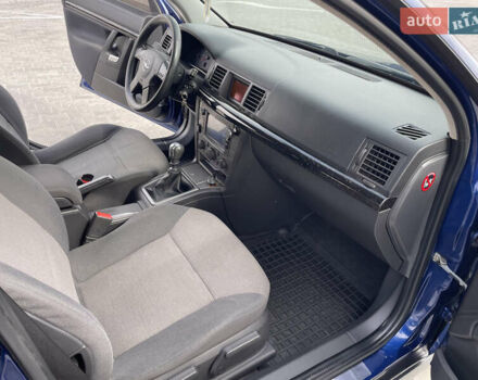 Синій Опель Вектра, об'ємом двигуна 1.8 л та пробігом 258 тис. км за 5200 $, фото 28 на Automoto.ua