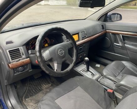 Синий Опель Вектра, объемом двигателя 2.2 л и пробегом 300 тыс. км за 3250 $, фото 4 на Automoto.ua