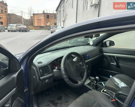 Синій Опель Вектра, об'ємом двигуна 2 л та пробігом 344 тис. км за 3200 $, фото 6 на Automoto.ua