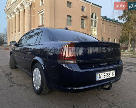 Синій Опель Вектра, об'ємом двигуна 1.8 л та пробігом 220 тис. км за 3999 $, фото 10 на Automoto.ua