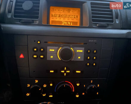 Синій Опель Вектра, об'ємом двигуна 1.8 л та пробігом 220 тис. км за 3999 $, фото 23 на Automoto.ua