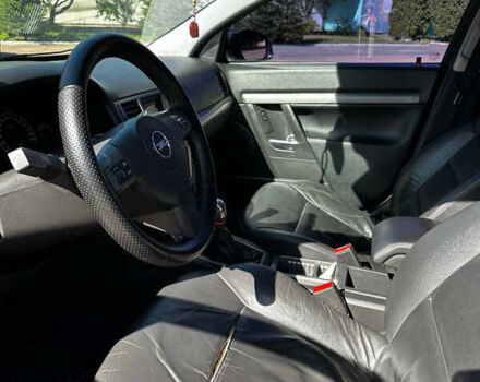 Синий Опель Вектра, объемом двигателя 2.2 л и пробегом 226 тыс. км за 5600 $, фото 12 на Automoto.ua