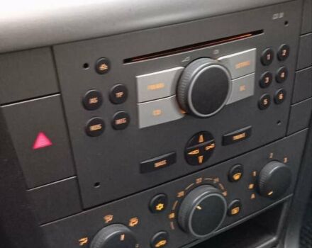 Синий Опель Вектра, объемом двигателя 1.9 л и пробегом 270 тыс. км за 4200 $, фото 2 на Automoto.ua