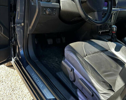 Синий Опель Вектра, объемом двигателя 2.2 л и пробегом 226 тыс. км за 5600 $, фото 13 на Automoto.ua