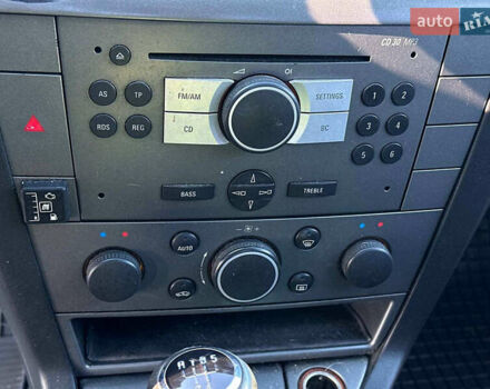 Синий Опель Вектра, объемом двигателя 1.8 л и пробегом 306 тыс. км за 5190 $, фото 16 на Automoto.ua