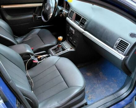 Синий Опель Вектра, объемом двигателя 1.9 л и пробегом 330 тыс. км за 5500 $, фото 2 на Automoto.ua