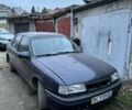 Синий Опель Вектра, объемом двигателя 1.6 л и пробегом 278 тыс. км за 999 $, фото 1 на Automoto.ua