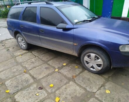 Синий Опель Вектра, объемом двигателя 2 л и пробегом 300 тыс. км за 2000 $, фото 2 на Automoto.ua