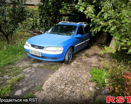 Синий Опель Вектра, объемом двигателя 1.8 л и пробегом 230 тыс. км за 1350 $, фото 1 на Automoto.ua