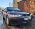 Синій Опель Вектра, об'ємом двигуна 1.8 л та пробігом 323 тис. км за 2500 $, фото 2 на Automoto.ua