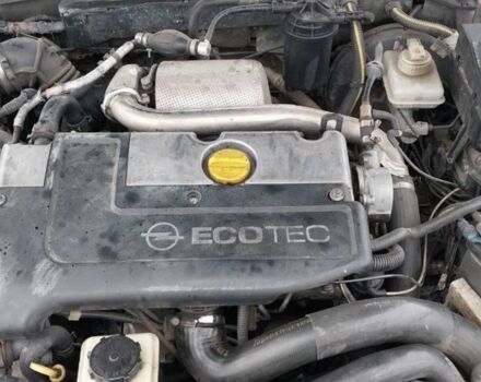 Синий Опель Вектра, объемом двигателя 2 л и пробегом 330 тыс. км за 2500 $, фото 6 на Automoto.ua